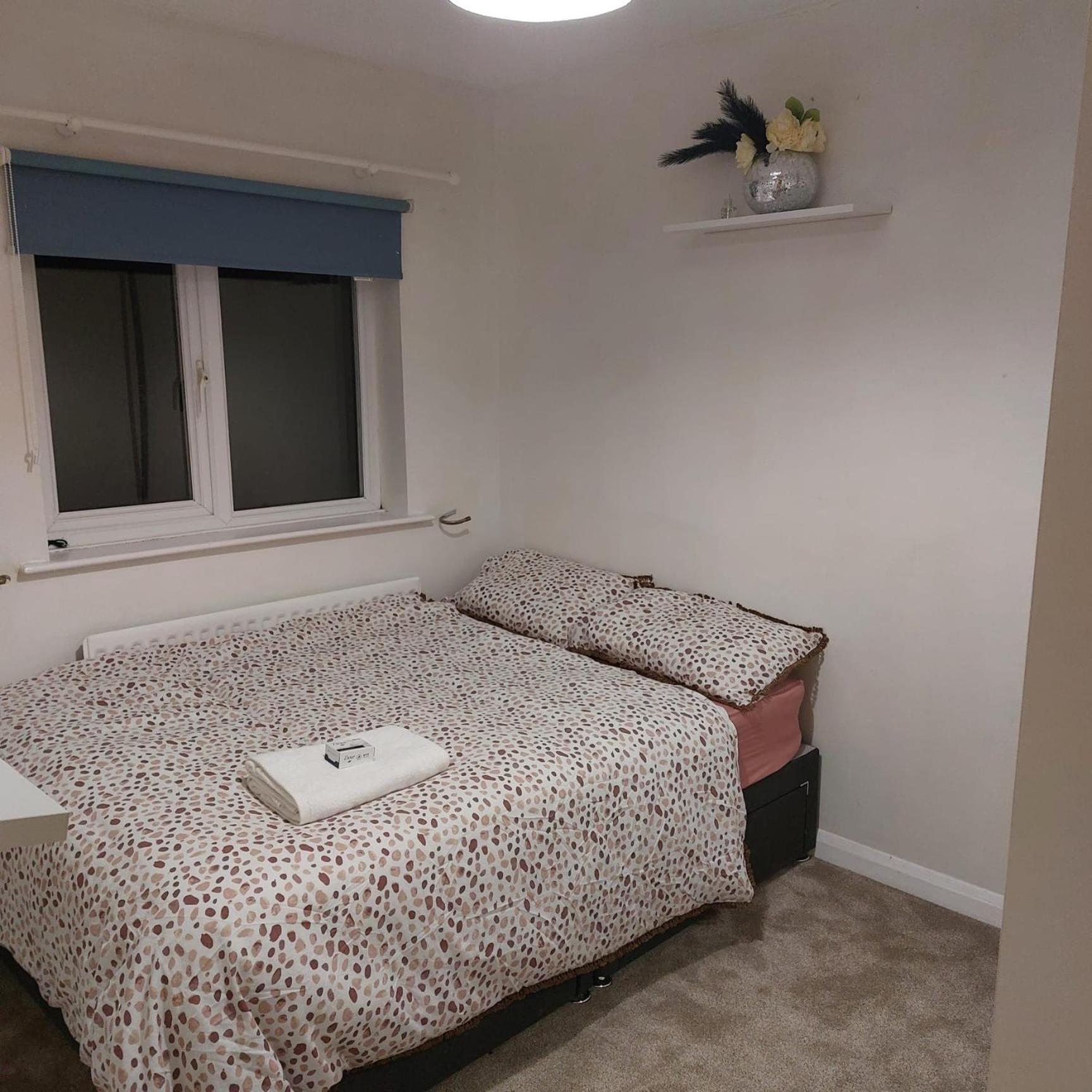 Double Room In A Cul De Sac Area Wellingborough Exterior foto